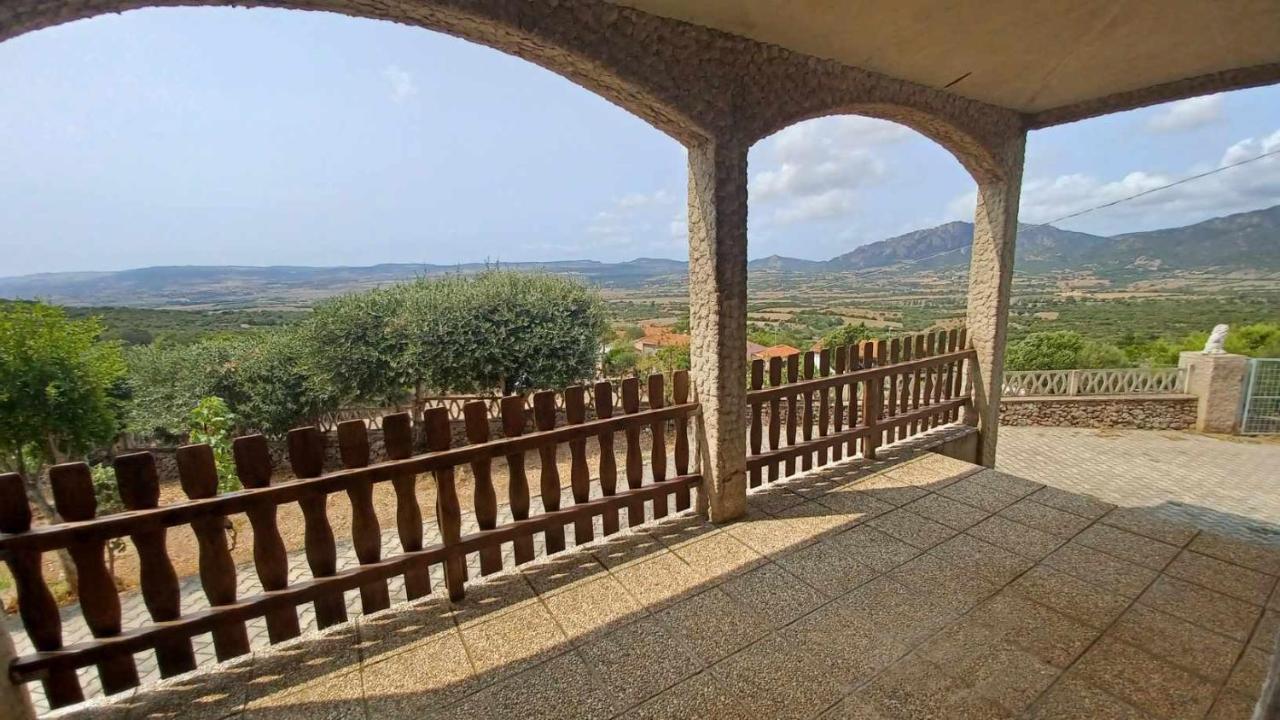 La Casa Nella Natura Villa Perfugas Bagian luar foto
